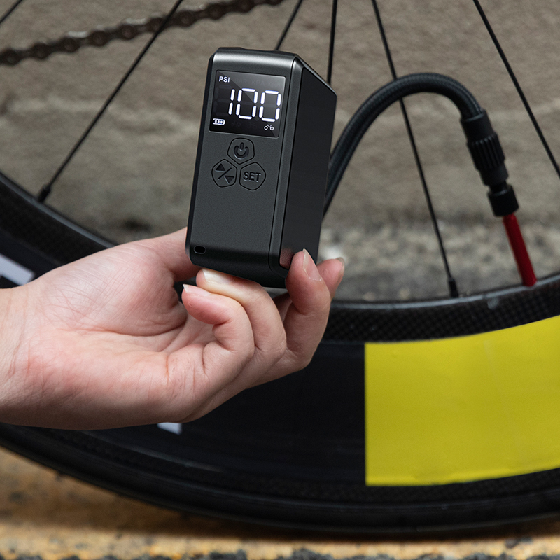 Car Portable Tire Inflator - YI JING Kostenlose Logoprägung Wiederaufladbare Mini
