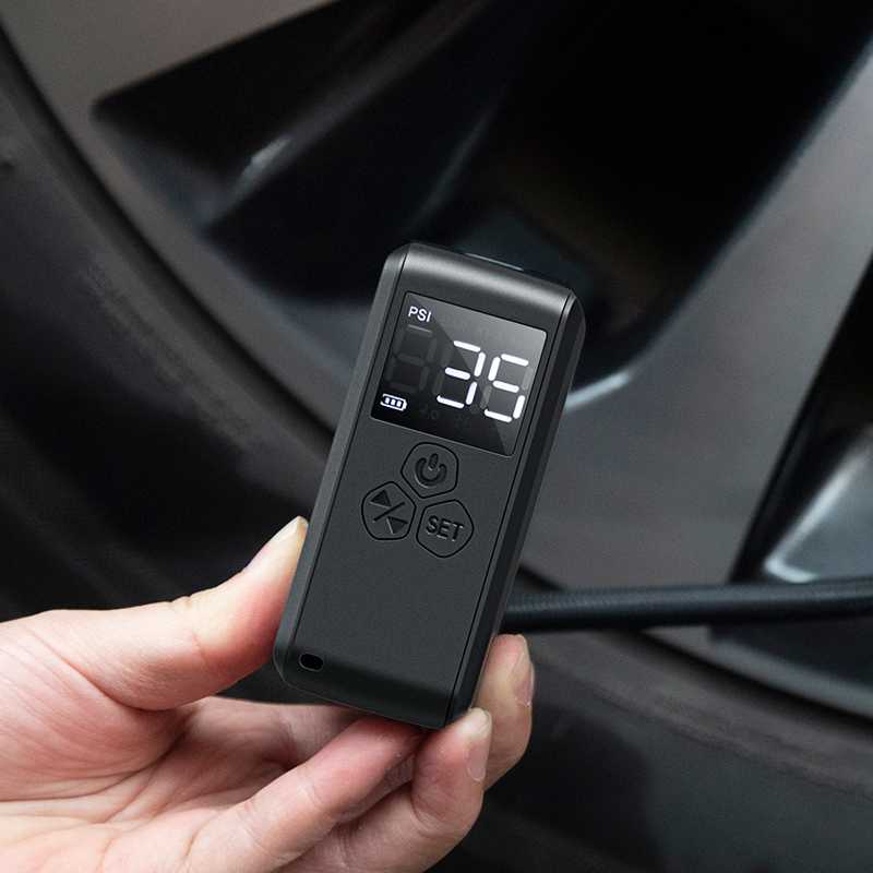 YI JING Kostenlose Logoprägung – Car Portable Tire Inflator Bewertung und Preis